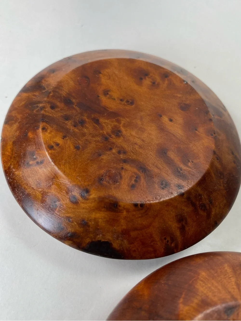 N/A round wooden